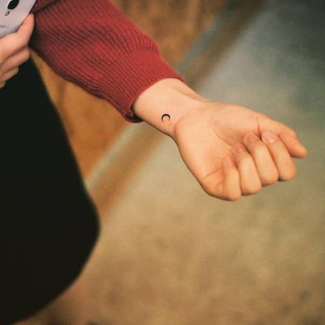 Small Crescent Moon Tattoo, Moon Tattoo Wrist, Inner Wrist Tattoos, Luna Tattoo, Small Moon Tattoos, Tiny Wrist Tattoos, Tattoo Wrist, Crescent Moon Tattoo, Moon Tattoo Designs