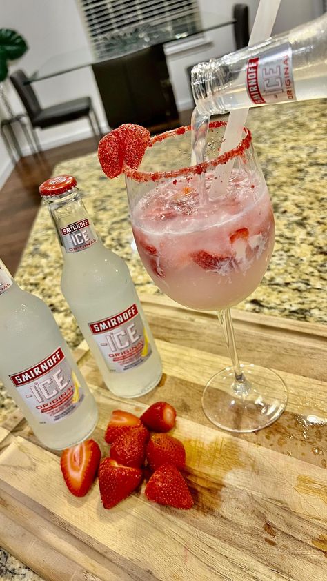 figueroastefanny on Instagram: 🍓🍓🍓 Ice Alcohol Drinks, Bebida Ice, Manifestation 2025, Smirnoff Ice Original, Pretty Alcoholic Drinks, Smirnoff Ice, 18th Birthday Party, Grapefruit, Alcoholic Drinks