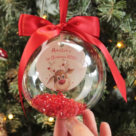 Christmas Clear Bauble Ideas, Clear Baubles Ideas, Homemade Baubles, Christmas Baubles To Make, Clear Christmas Ornaments, Christmas Resin, Babys First Christmas, Baby's 1st Christmas, Diy Christmas Ornaments Easy