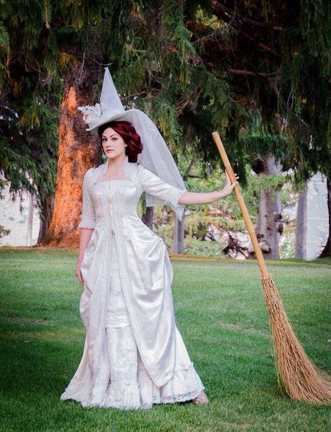 My friend at Archive Costumes of Orem, Utah posted this picture on their Facebook page of a white witch costume that is available for… Colonial Witch Costume, Witch Bride Costume, Diy White Witch Costume, Winter Witch Costume, White Witch Outfit, Halloween White Dress, White Witch Costume, Good Witch Costume, White Witch Hat