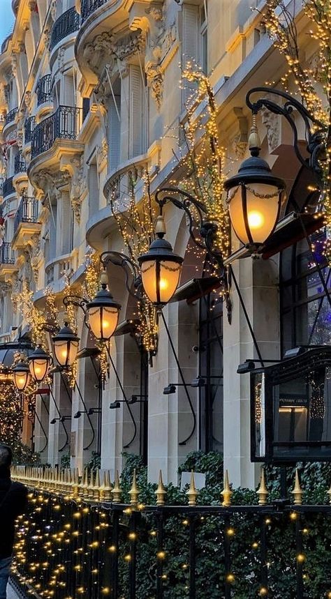 Shotting Photo, Paris Aesthetic, Year Of The Snake, Wallpaper For Your Phone, Winter Wonder, Christmas Mood, Winter Aesthetic, City Aesthetic, Beautiful Architecture