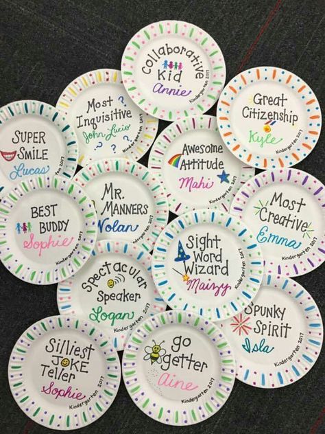 Homemade Awards Ideas, Camp Awards Ideas For Kids, Team Awards Ideas, Paper Plate Superlatives, Paper Plate Awards For Teachers, Plate Awards Ideas, Paper Plate Awards Swimming, Paper Plate Awards Cheer, Paper Plate Awards Ideas Funny