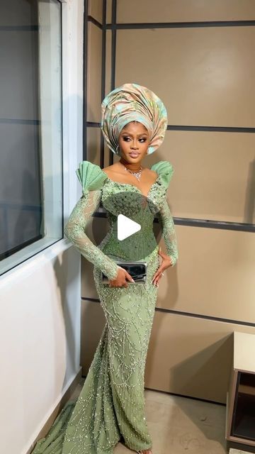 Black Asoebi, Green Lace Asoebi Styles, Asoebi Styles Lace, Lace Asoebi Styles, Aso Ebi Lace Styles, Aso Ebi Lace, Bridal Stylist, Nigerian Lace Styles, Makeup Bride