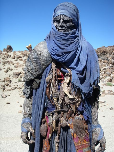 Djinn Desert Nomad Clothing, Desert Traveler Character Design, Desert Character Design, Desert Traveller, Desert People, Desert Warrior, Post Apocalyptic Costume, Clash Of The Titans, The Titans