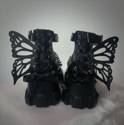 New Release: 【-The Butterfly of the Night-】 Lolita Skirt, T-shirt, Boots and Accessories  ◆ Shopping Link >>> https://www.lolitawardrobe.com/search/?Keyword=The+Butterfly+of+the+Night Butterfly Platforms, Butterfly Clothes, Butterfly Heels, The Butterfly Effect, Butterfly Skirt, Butterfly Shoes, Shopping Link, Goth Shoes, Black Goth