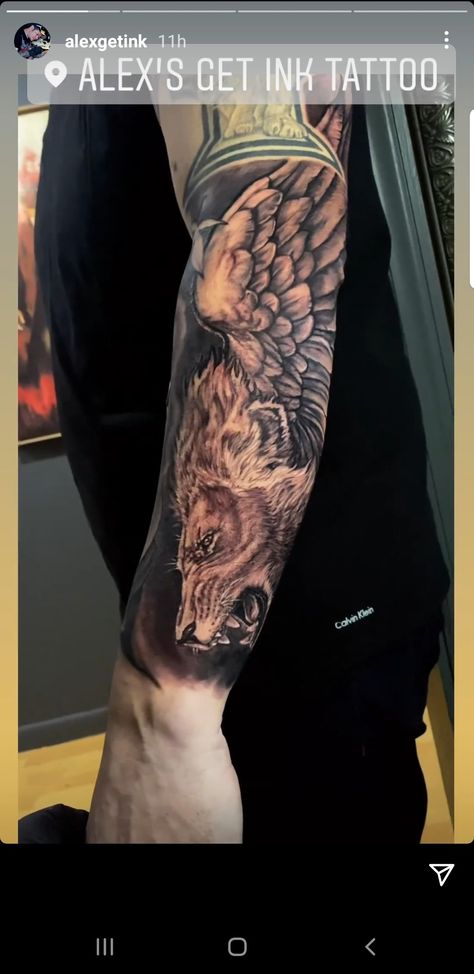 Lion wing tattoo Flying Lion, Lion With Wings, Lion Back Tattoo, Wing Tattoo, Wings Tattoo, Back Tattoo, Ink Tattoo, Skull Tattoo, Portrait Tattoo