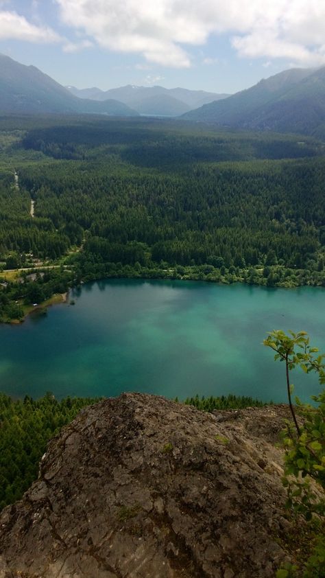 Rattlesnake Ledge & trail Seattle Hiking, Washington Adventures, North Bend Washington, Cool Forest, Rattle Snake, Washington Hikes, Mount Washington, Us Destinations, Go Hiking