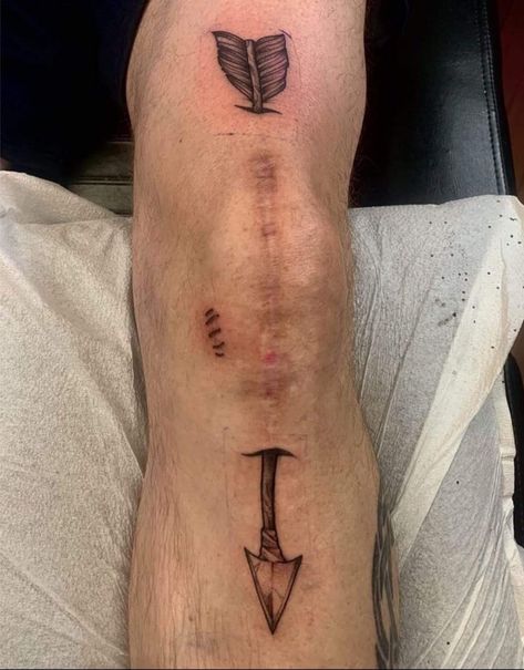 Scar Tattoo Ideas, Tattoo Ideas Knee, Zipper Tattoo, Tattoo Over Scar, Lower Leg Tattoos, Saved Tattoo, Scar Tattoo, Magic Tattoo, Knee Replacement Surgery