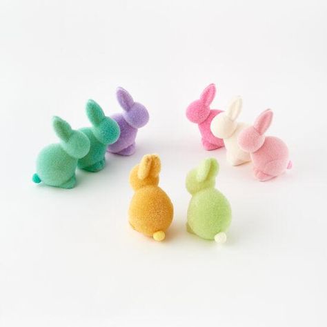 Pom Pom Bunnies, Easter Figurine, Easter Rabbit, Easter Table, Spring Green, Spring Colors, Cute Bunny, Bunny Rabbit, Easter Baskets