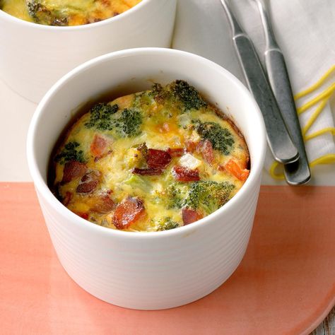 Ramekin Recipes, Bacon And Broccoli, Ramekin Recipe, Quiche Cups, Bacon Broccoli, Batch Baking, Classic French Onion Soup, Broccoli Quiche, Breakfast Casseroles