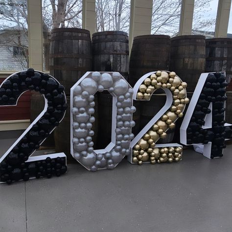 🎓GRAD 2024 🎓 Balloon moasic makes a cute addition to photo spots! #2024balloonmosaic #2024balloons #grad2024 #balloonmosaic #numbermosaicballoons #balloondecore #greenhousephotoshoot May 22, Balloon Decorations, Mosaic, Balloons, On Instagram, Quick Saves, Instagram