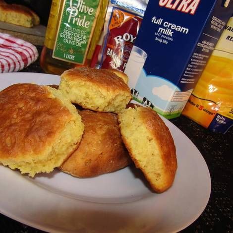 Olive Oil Scones Oil Scones Recipe, How To Make Scones, Scone Mix, Carrot Bread, Scones Recipe Easy, Scones Ingredients, Custard Powder, Scones Recipe, Types Of Cakes