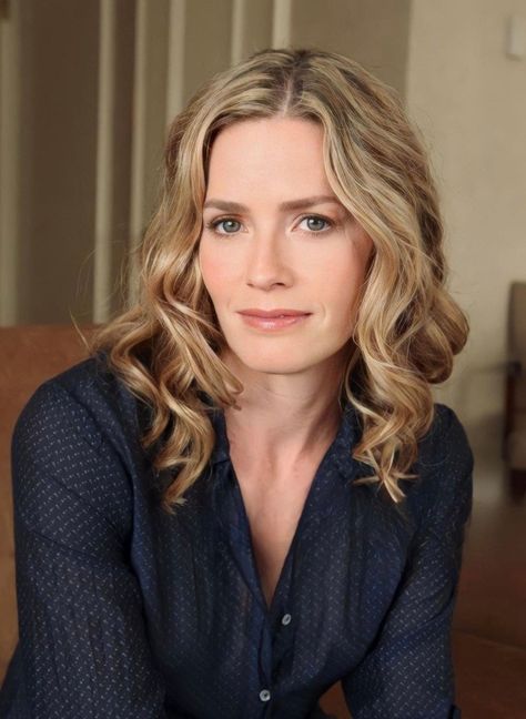 Elizabeth Shue, Libra Balance, Venus Goddess, Elisabeth Shue, Shiny Jacket, The Ballerina, Transformers Movie, More Than Meets The Eye, The Crab