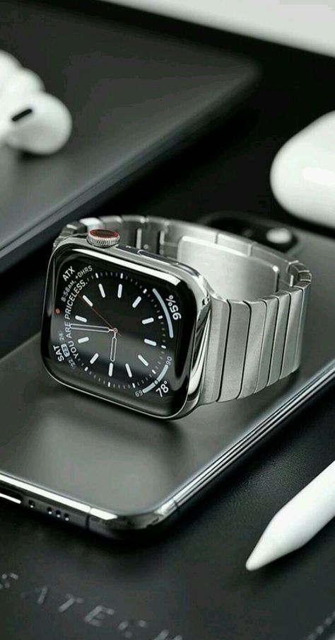 Apple Watch Men, Apple Watch Fashion, Apple Logo Wallpaper Iphone, Apple Technology, Iphone Obsession, Men Fashion Casual Shirts, Apple Watch Accessories, Expensive Watches, Hand Watch