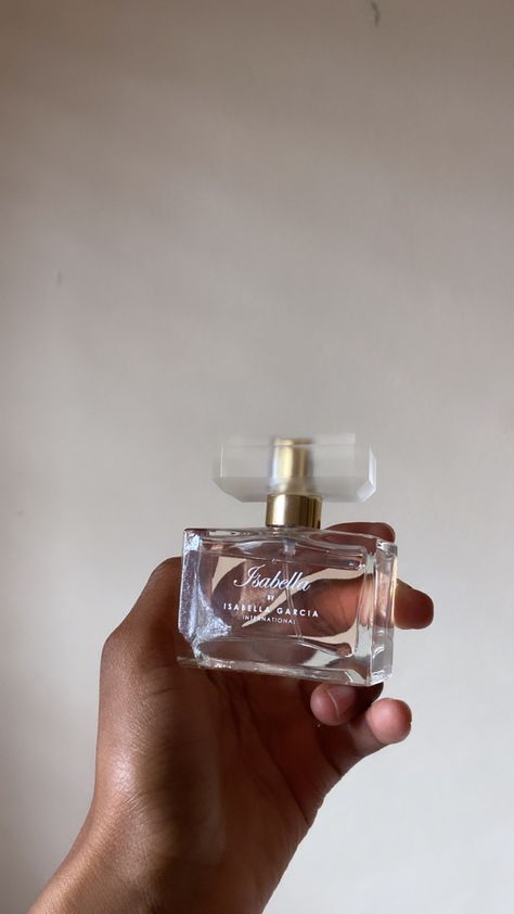 Isabella Garcia, Fragrances Perfume Woman, Perfume Lover, Body Care Routine, Best Perfume, Perfume Collection, Care Routine, Fragrances Perfume, Body Care