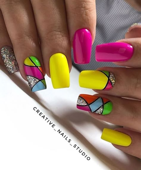 Beach Summer Nails, Nail Pics, Colors Nails, Unghie Nail Art, Short Vacation, Fancy Nails Designs, Gel Nails Diy, Work Nails, Glow Nails