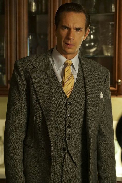 Edwin Jarvis, James D Arcy, Casino Royale Theme, Casino Roulette, James D'arcy, Casino Movie, Casino Party Foods, Casino Logo, Casino Dress