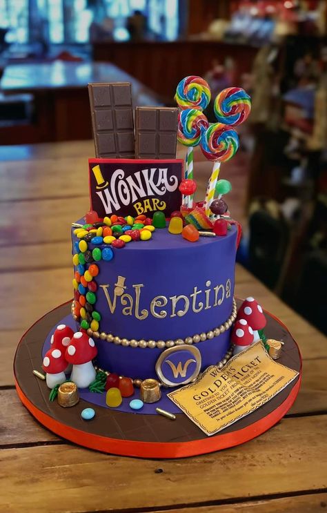 Willie Wonka Cake, Willy Wonka Cake Ideas, Wonka Birthday Cake, Willy Wonka Cupcakes, Willy Wonka Birthday Cake, Wonka Birthday Party Ideas, Willy Wonka Cake, Wonka Cake, Sweet Birthday Cake