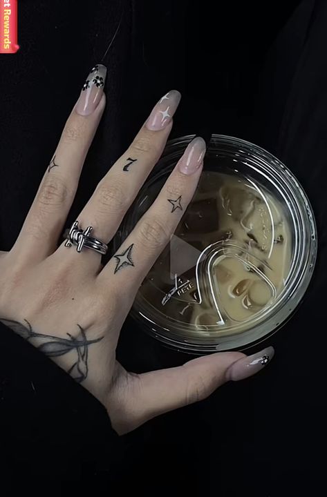 Star Finger Tattoo, Finger Tattoos Fade, Finger Tattoos For Couples, 2023 Tattoo, Sparkle Tattoo, Finger Tats, Knuckle Tattoos, Finger Tattoo Designs, Star Tattoo Designs