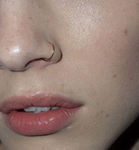 Script Fame Dr, Education Aesthetic, Nose Peircing, Orr Piercing, Shen Long Tattoo, Maeve Wiley, Cute Nose Piercings, Nose Piercing Hoop, Nose Piercing Stud