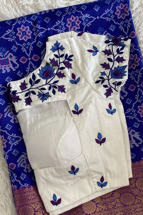 Embroidery Work Blouse, New Saree Blouse Designs, Computer Work, Traditional Blouse Designs, Latest Model Blouse Designs, Fashionable Saree Blouse Designs, Cutwork Blouse Designs, Blouse Design Images, New Blouse Designs