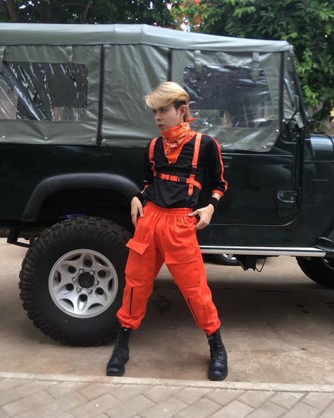 Neon Aesthetic Outfit Men, Orange Cyberpunk Outfit, Neon Jacket Outfit, Orange Techwear, Male Punk Outfits, Orange And Black Outfit, Clothes Moodboard, Color Characters, Cyberpunk Outfit