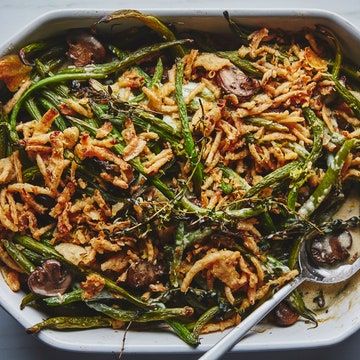 Xo Sauce, Best Green Bean Casserole, The Best Green Beans, Classic Green Bean Casserole, Greenbean Casserole Recipe, Best Thanksgiving Recipes, Thanksgiving 2022, Vegetarian Thanksgiving, Thanksgiving Dinner Recipes