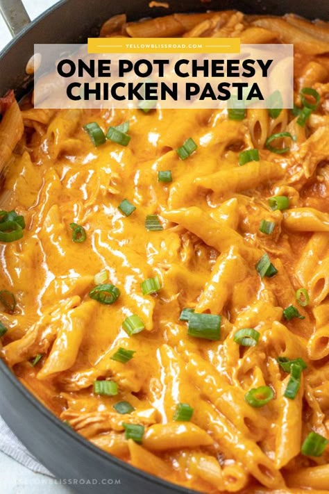 Cheesy Chicken Pasta, Pan Dinners, Cheesy Pasta, Chicken Quesadillas, Cooked Chicken, Chicken Pasta Recipes, Menu Board, Easy Lunch, Easy Pasta Recipes