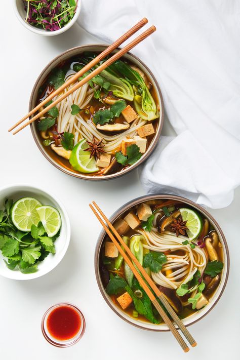 Vegan Pho Recipe in 30 Minutes Vegetable Pho, Vegan Pho Recipe, Ramen Soup Recipes, Vegetarian Pho, Melbourne Weather, Vegan Pho, Pasta Bake Easy, New Recipes For Dinner, Pho Recipe