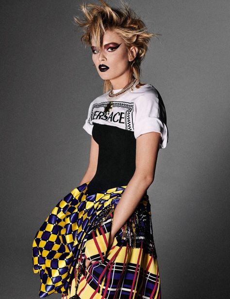 Anna Ewers Is A Punk Princess Lensed By Giampaolo Sgura For Vogue Germany October 2018 — Anne of Carversville Punk Photoshoot, Mode Rockabilly, Style Année 80, Look 80s, Moda Grunge, Anna Ewers, Punk Glam, Punk Looks, Mode Editorials