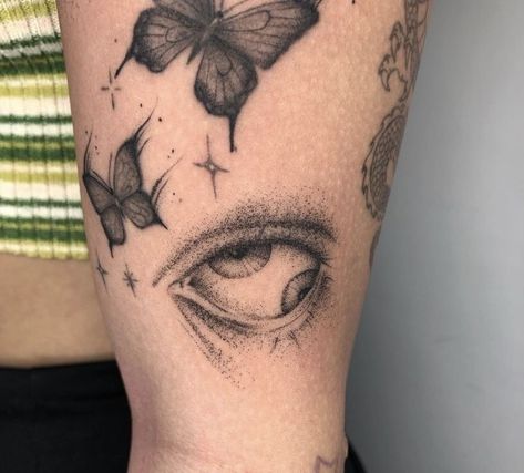 Dark Tattoo Designs, Dark Tattoo Ideas, Ojo Tattoo, Stippling Tattoo, Pointillism Tattoo, Gotik Tattoo, Sketchy Tattoo, Shadow Tattoo, Surreal Tattoo