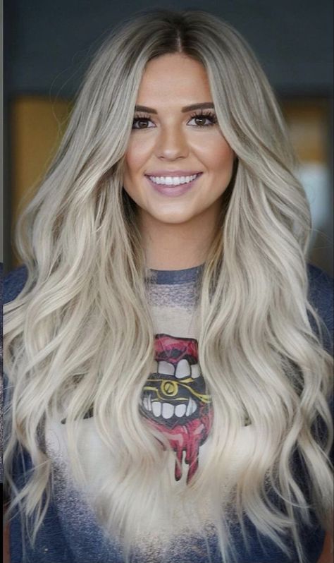 Ice Blonde Hair Brown Eyes, Haircolor Ideas Blonde, Platinum Blonde Haircut, Blonde Haircut Ideas, Dimensional Platinum, Icy Platinum Blonde Hair, Platinum Blonde Hair Ideas, Ash Blonde Hair Balayage, Blonde Haircut