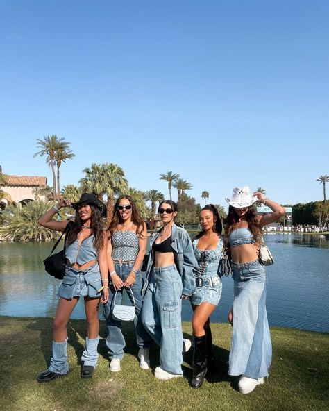 Coachella Looks 2024, Western Disco Outfit, Glam Cowboy, Festival Pics, Coachella Concert, Festival Outfit Inspo, Coachella Looks, End Of Year Party, Inspo Fits