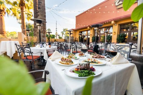 Palm Desert Restaurants, Palm Springs Restaurants, Palm Springs Houses, Outdoor Restaurants, Open Air Restaurant, Country Dinner, Palm Desert California, California Restaurants, Parisian Bistro