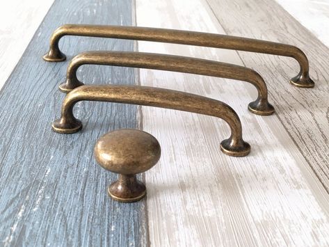 Antique Cabinet Pulls, Vintage Kitchen Hardware, Antique Bronze Kitchen Hardware, Bronze Hardware Kitchen, Rustic Cabinet Pulls, Victorian Kitchen Cabinets, Bronze Kitchen Hardware, Wardrobe Pulls, Vintage Cabinet Hardware