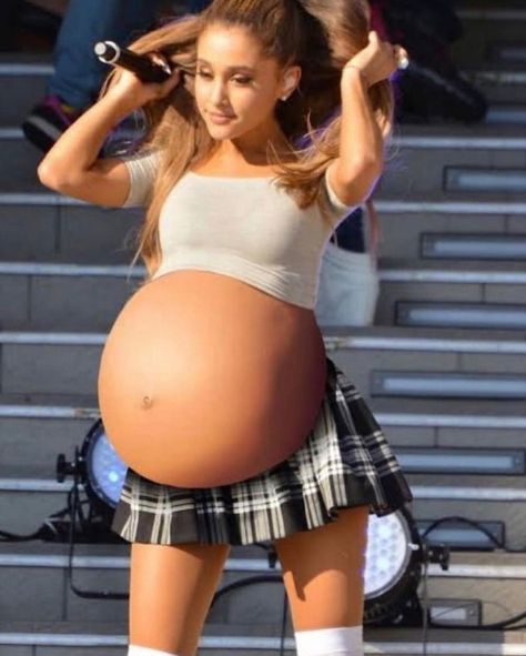 Ariana Grande Pregnant, 5 Months Pregnant Belly, Big Pregnant, Pregnancy Memes, Party Night Club Aesthetic, 5 Months Pregnant, Pregnancy Belly Photos, Belly Photos, Beautiful Pregnancy