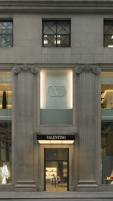 Valentino Madison Avenue flagship in New York    Each floor has been designed on a “distinctive visual narrative based on chromatic compositions and carefully curated materials palettes,” explains the Italian brand. The store’s mezzanine also features temporary art displays in collaboration with various galleries and institutions.   Image: Courtesy of Valentino Valentino Store Aesthetic, Italian Brands Fashion, Flagship Store Design, Valentino Aesthetic, Valentino Store, Brand Aesthetic, Visual Narrative, Valentino Fashion, Italian Fashion Brands