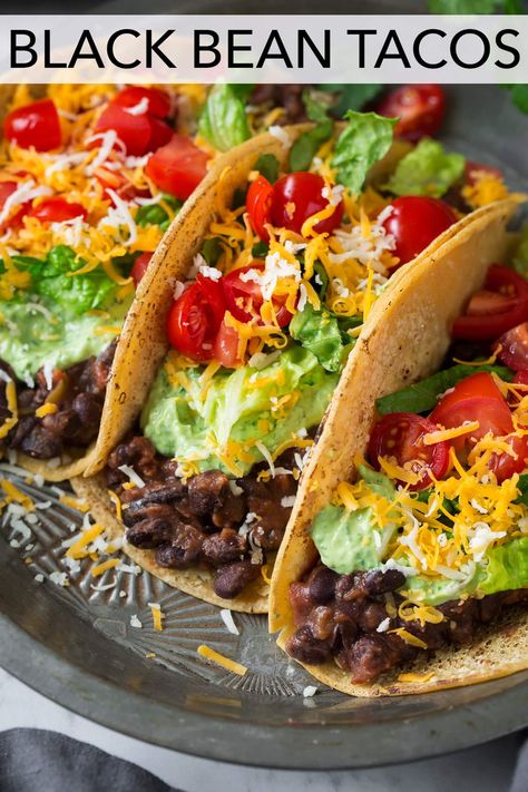 Vegetarian Tacos Recipes, Monday Dinner, Meatless Dinners, Sunday Cooking, Tacos Vegan, Tacos With Avocado, Meatless Dishes, Lime Crema, Black Bean Tacos