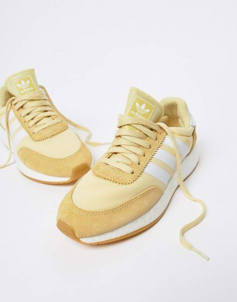 adidas Originals I-5923 Sneakers In Yellow Sneaker Outfits, Strappy Sandals Flat, Toe Post Sandals, Studded Heels, Adidas Sneaker, Yellow Shoes, Leather Shoes Woman, 가을 패션, Sneakers Outfit