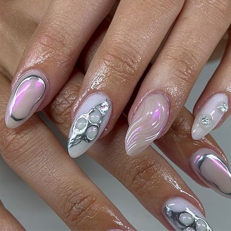 ⋆౨ৎ˚⟡˖ ࣪⋆౨ৎ˚⟡˖ ࣪ • • #nails #nailsofinstagram #nailart #nail #nails💅 #nailinspo #nailinspiration #nailsdesign #naildesigns #nailtech #nailartist #nashville #acrylicnails #nashvillenails #nashvillenailtech #nailsoftheday #nailsofinsta #nailsofnashville #explore #explorepage #explorepage✨ #nailedbyshev #trending #trendynails #nailsnailsnails #almondnails #acrylicnails #chromenails #chrome Chrome Bubble Nails, Bubble Nails, Nails Inspo, Chrome Nails, Nail Artist, Almond Nails, Nail Tech, Trendy Nails, Nails Inspiration