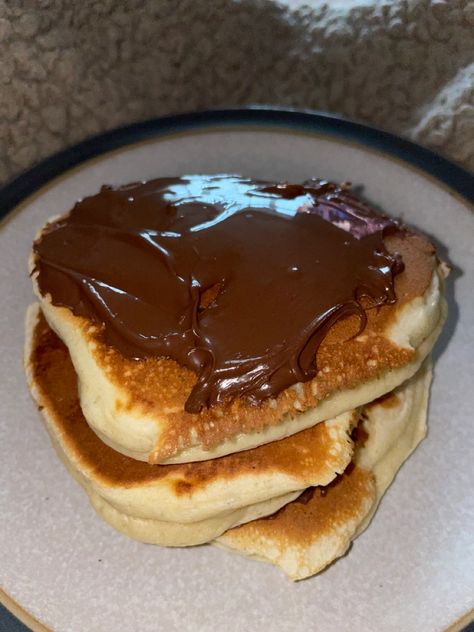 Pancake Aesthetic, Pancake Pictures, Pancakes Aesthetic, Kids Pancakes, Nutella Pancakes, Chocolate Pancakes, Fav Food, Yummy Alcoholic Drinks, Homemade Pancakes