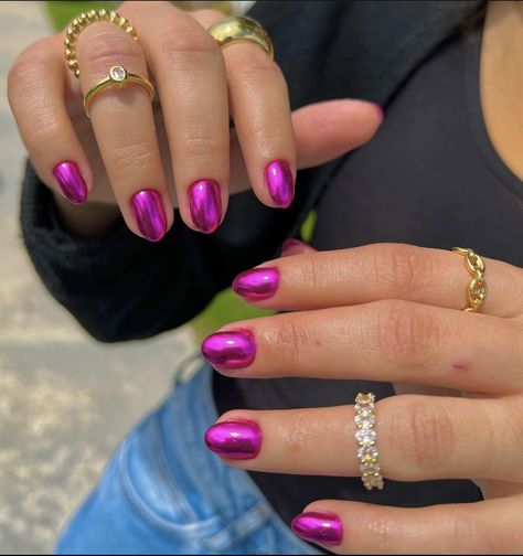 Color Crome Nails, Oval Nails Bright Colors, Chrome Hot Pink Nails, Short Gel Nails Chrome, Crome Nails Coffin, Chrome Colored Nails, Chrome Nails Colors, Pink Crome Nail, Hot Pink Nails With Chrome