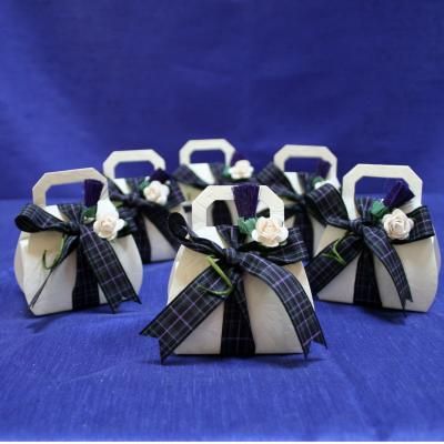 Scottish Wedding Themes, Scottish Wedding Traditions, Scottish Tablet, Thistle Wedding, Tartan Wedding, Wedding Favours Luxury, Winter Wedding Favors, Seed Wedding Favors, Favour Boxes