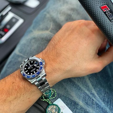 Rolex Gmt Batman, Gmt Batman, Rolex Pepsi, Batman Watch, Rolex Batman, Batman And Batgirl, The Batman, Instagram Pose, Rolex Gmt