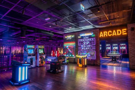 Brass Monkey offers up hours of fun across its two-storey entertainment venue, with a 12-lane bowling alley, retro arcade games, and delicious food. Dubai Things To Do, Dubai Attractions, New Years Eve Fireworks, Retro Arcade Games, Brass Monkey, Luxury Restaurant, Visit Dubai, Bowling Alley, Retro Arcade