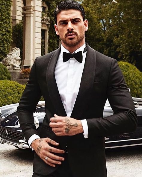 Michele Morrone on Instagram: “@iammichelemorroneofficial #michelemorrone” Italian Men Mafia, Handsome Italian Men, Black And White Tuxedo, Michele Morrone, Italian Men, The Perfect Guy, Well Dressed Men, Gentleman Style, Perfect Man