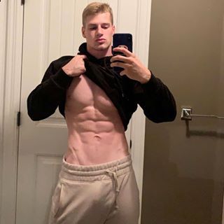 Patrick Leblanc (@patrick.leblanc69) • Instagram photos and videos Patrick Leblanc, Guy Selfies, Mens Body, All American Boy, Go Big Or Go Home, Scruffy Men, Grey Sweats, Blonde Guys, Athletic Men