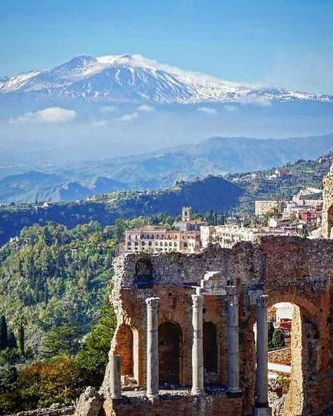 Greek Theater, Etna Volcano, European Bucket List, Visit Sicily, Palermo Italy, Isle Of Capri, Mount Etna, Bucket List Vacations, Sicily Italy