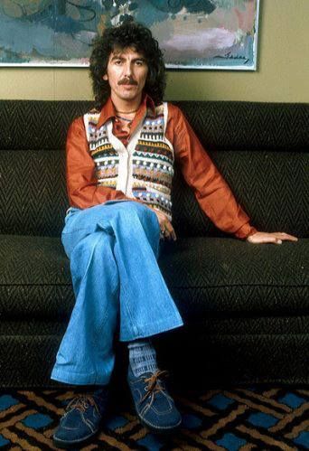 George-love that vest! Beatles Outfit, Beatles Fashion, 70s Fashion Men, Beatles George Harrison, Beatles George, Outfits 70s, 60s 70s Fashion, 70s Inspired Fashion, 70s Outfits