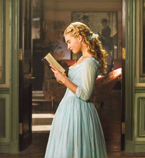 Cinderella (2015) dir. Kenneth Branagh Cinderella Movie 2015, Cinderella Live Action, Cinderella Aesthetic, Cinderella 3, Disney Mignon, Cinderella Movie, Cinderella 2015, Fairytale Aesthetic, Disney Live